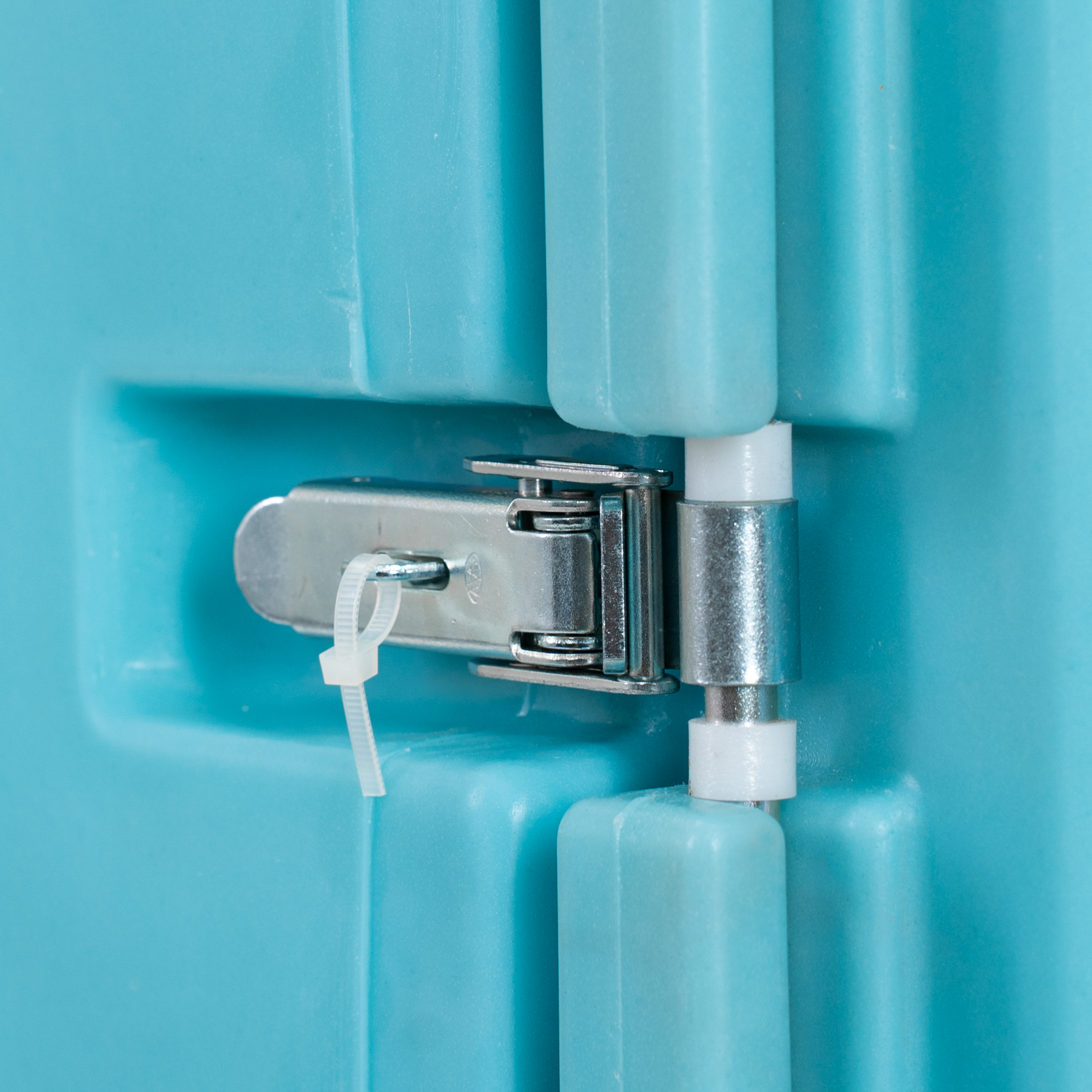 INSULATED ROLL 130 OLIVO EMBEDDED CLOSING LATCH